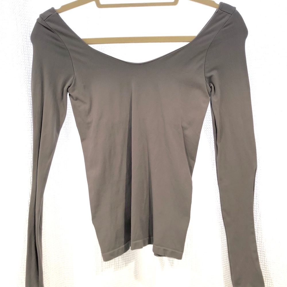Gray Bebe stretchy top